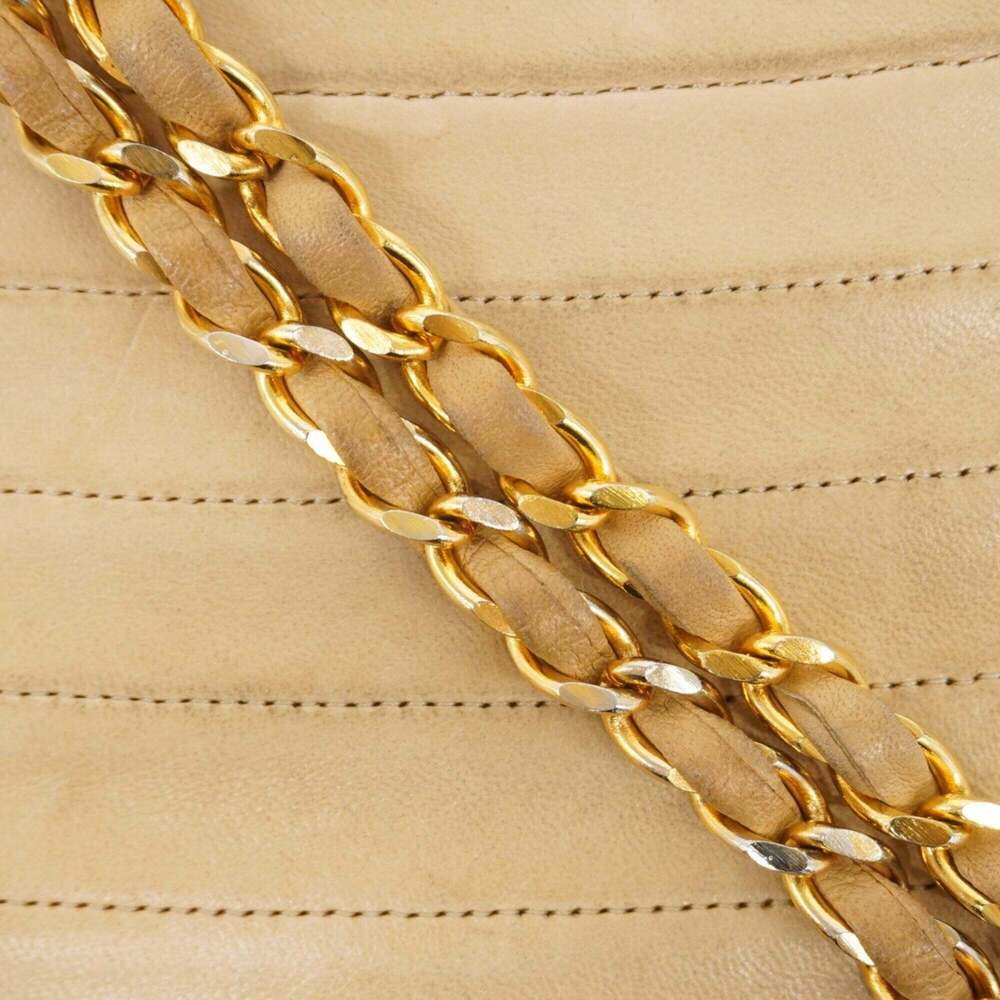 CHANEL Cream Lambskin Leather Shoulder Bag - Picture 8 of 10